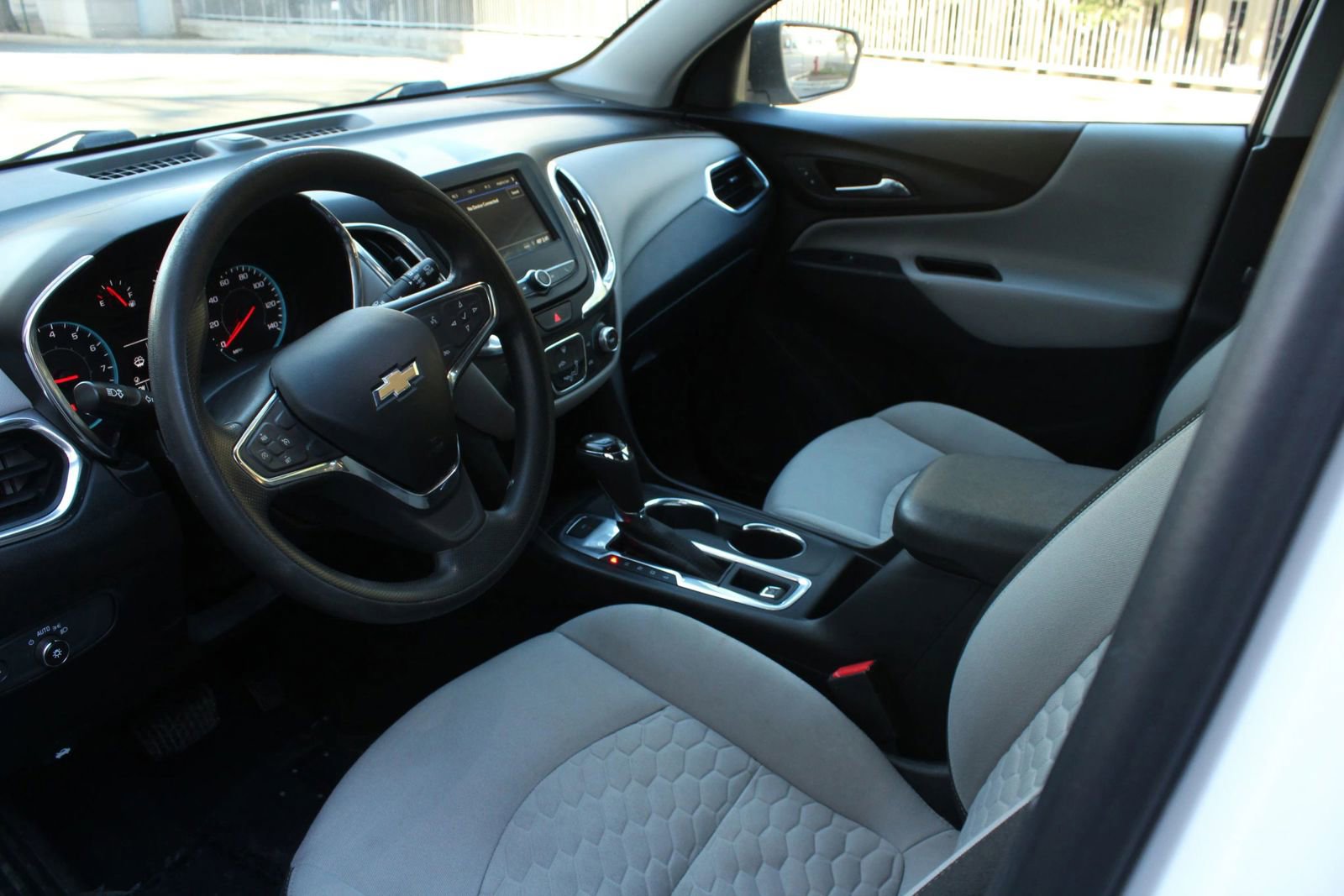 Used 2019 Chevrolet Equinox LS w/ LS Convenience Package AWD/4WD image 7