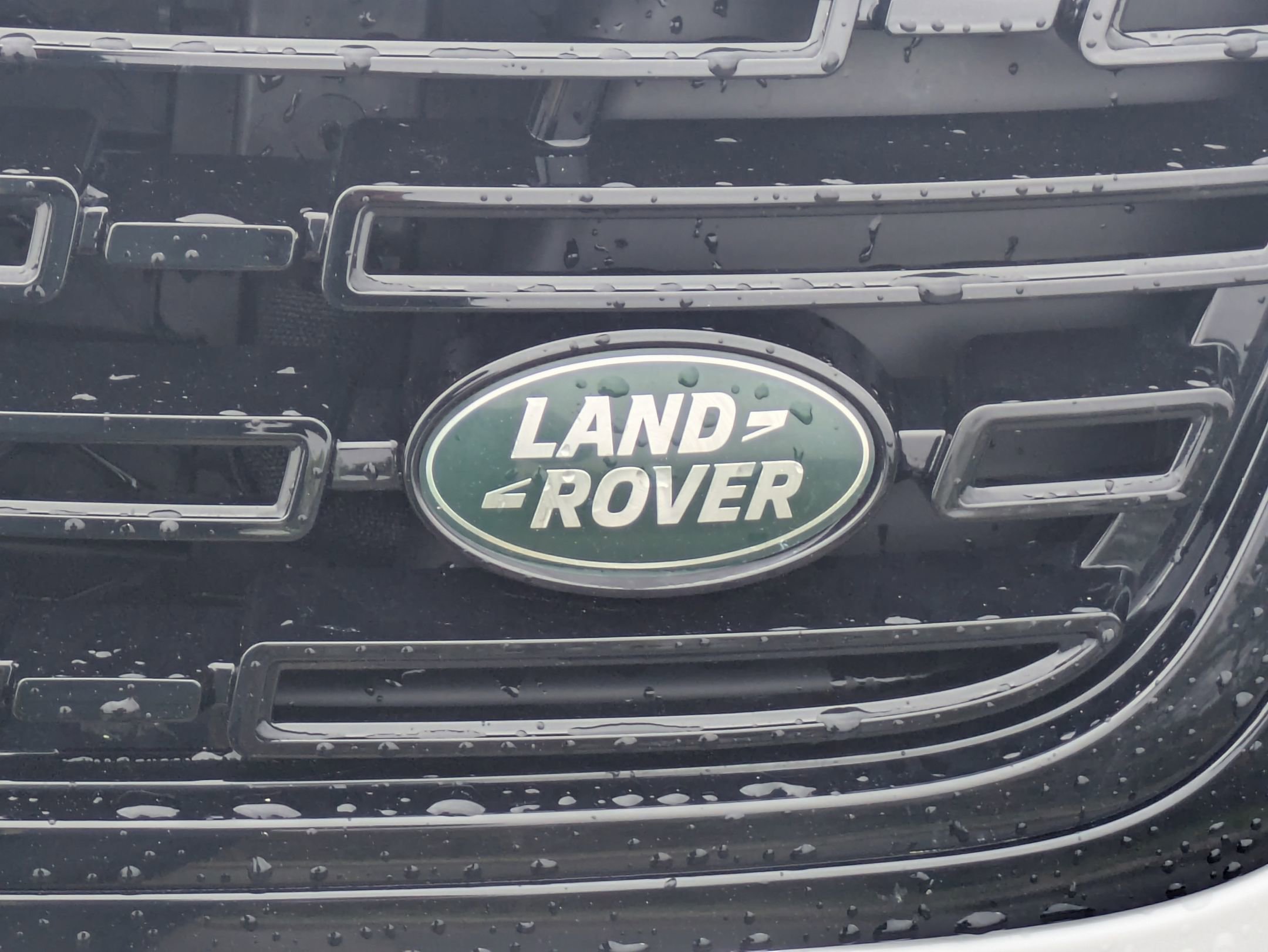 Certified 2026 Land Rover Range Rover Velar Dynamic SE image 30