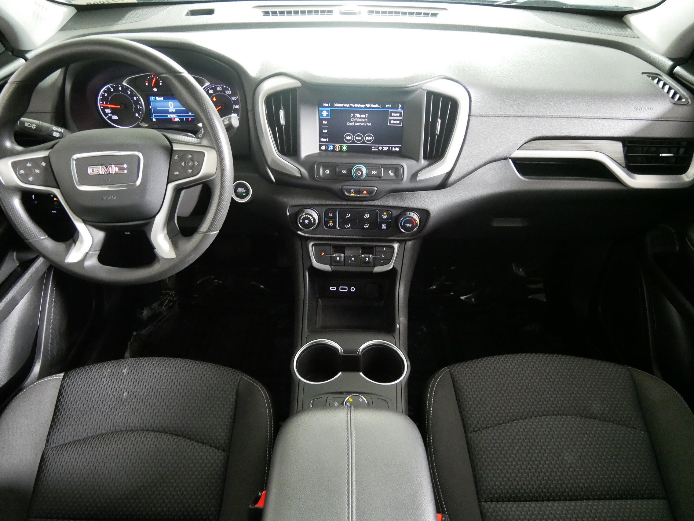Used 2024 GMC Terrain SLE image 10