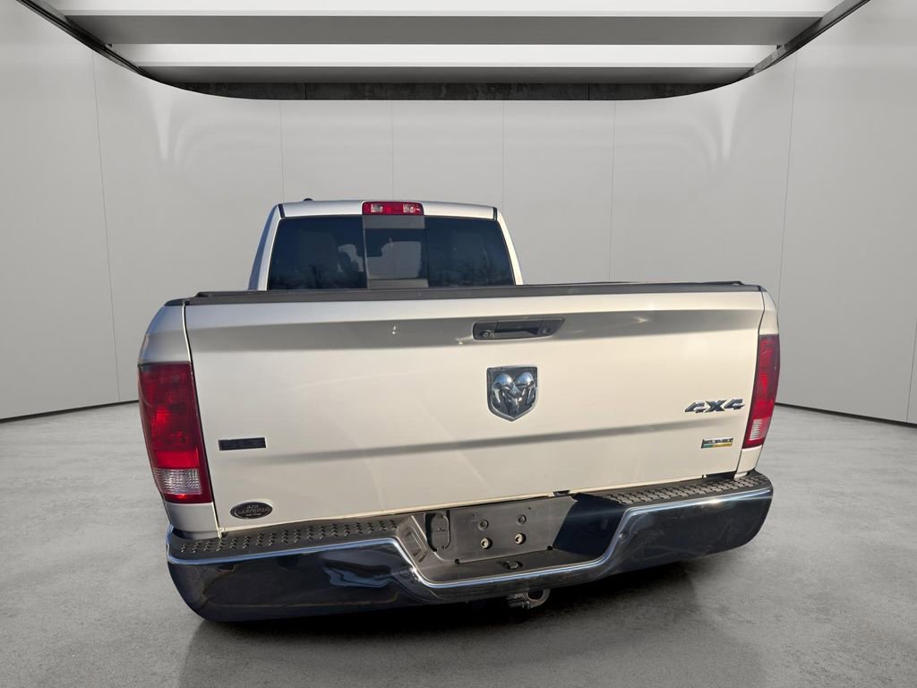 Used 2018 RAM 1500 Classic SLT image 6