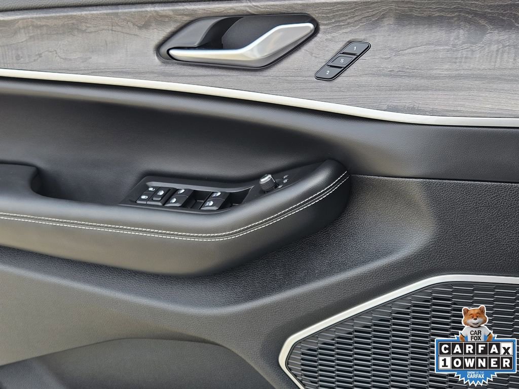 Used 2024 Jeep Grand Cherokee L Limited w/ Luxury Tech Group II image 29