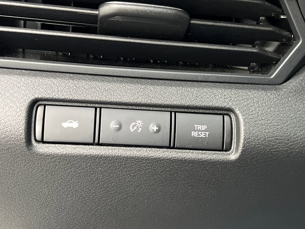 Used 2025 Nissan Altima 2.5 SV image 36