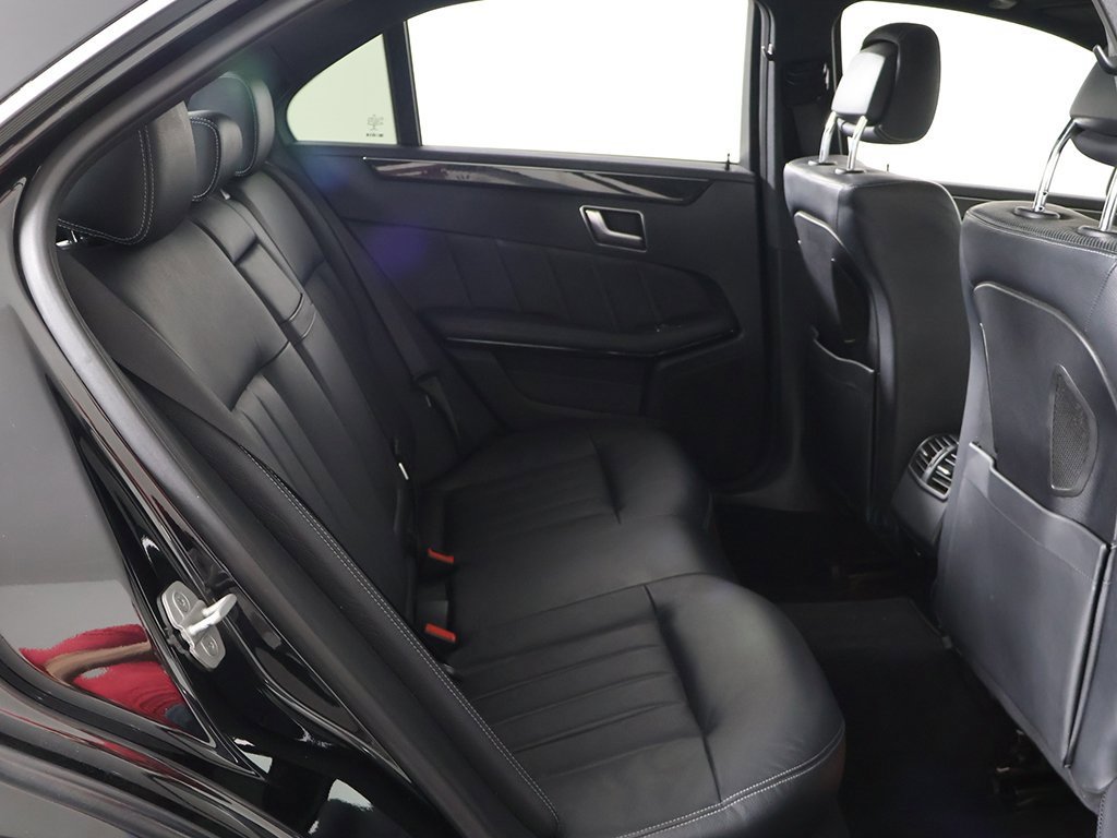 Used 2015 Mercedes-Benz E 400 4MATIC Sedan w/ Lighting Package image 31