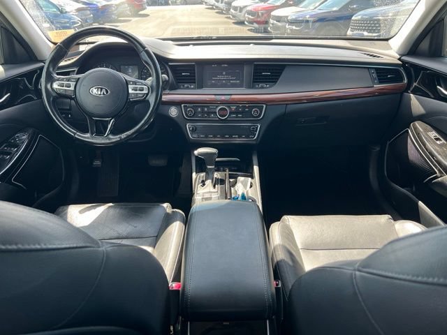 Used 2017 Kia Cadenza Premium FWD image 12