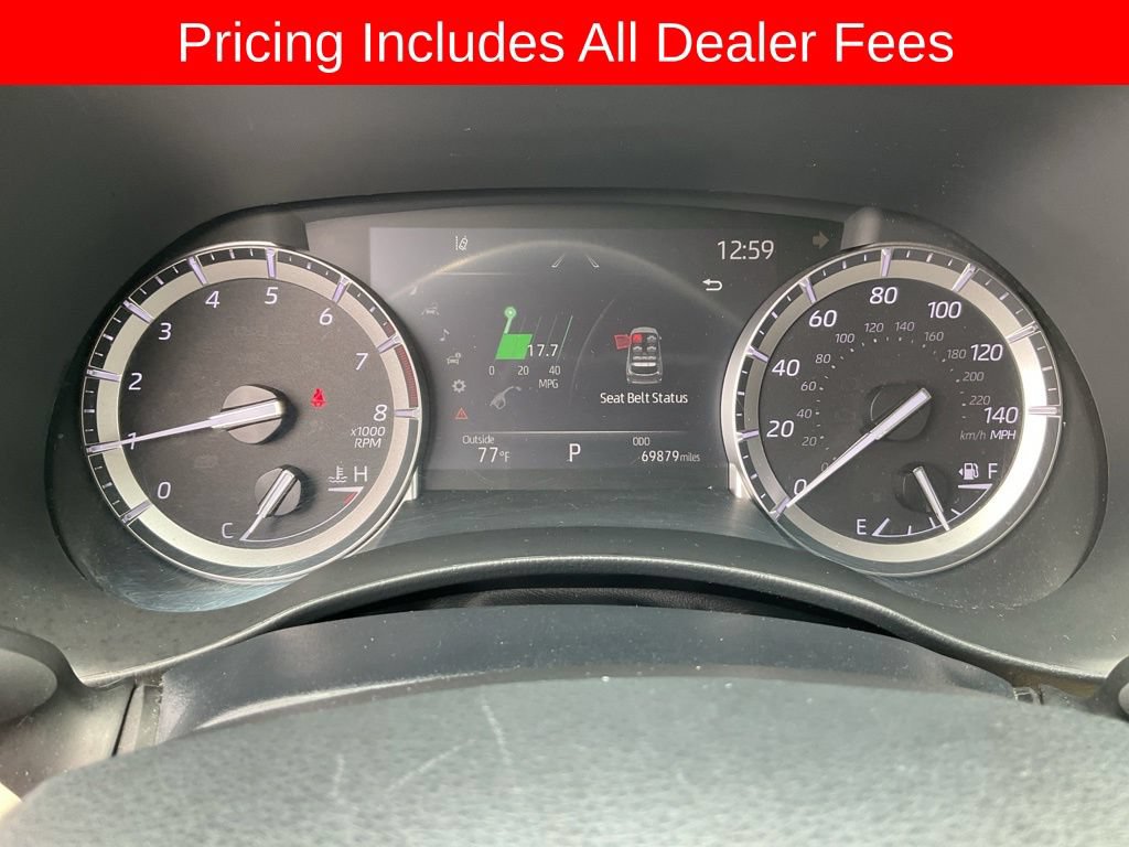 Used 2022 Toyota Highlander XLE FWD image 10