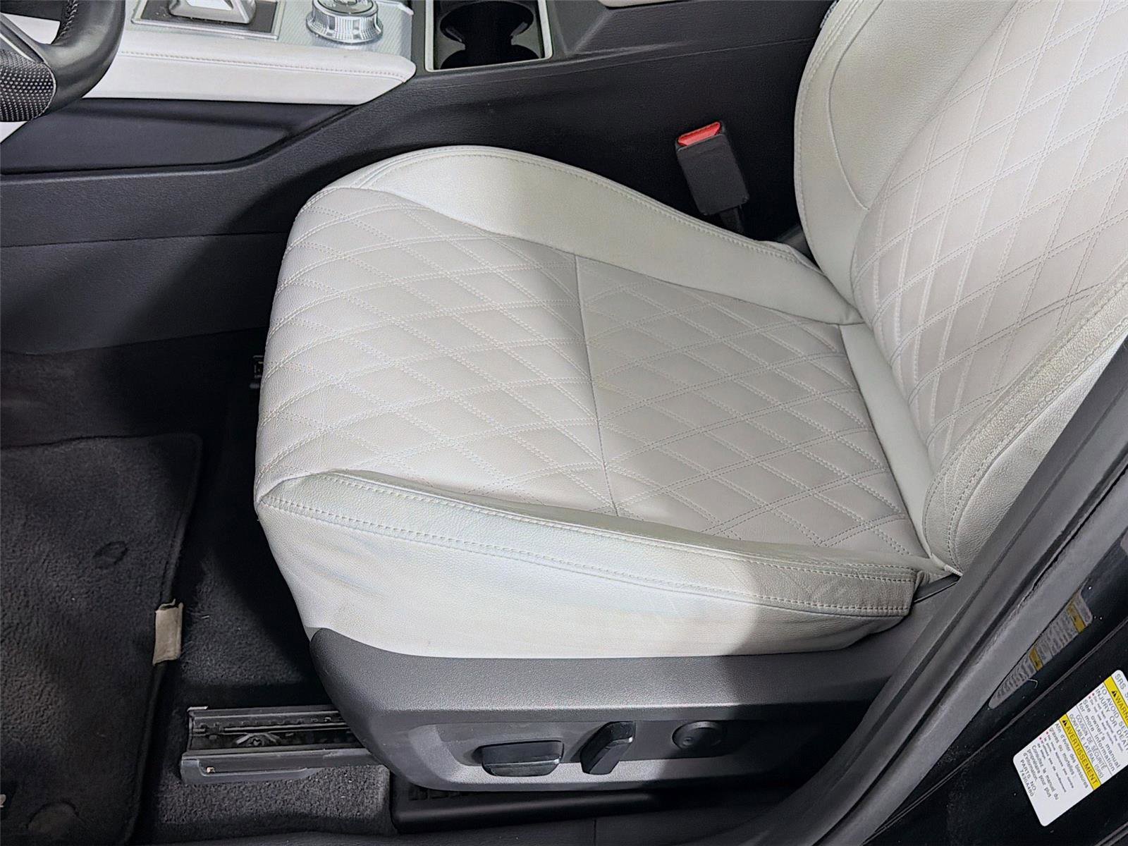 Used 2023 Mitsubishi Outlander SEL image 21