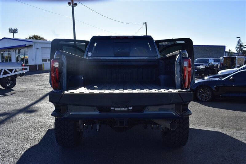 Used 2025 GMC Sierra 3500 Denali Ultimate image 35