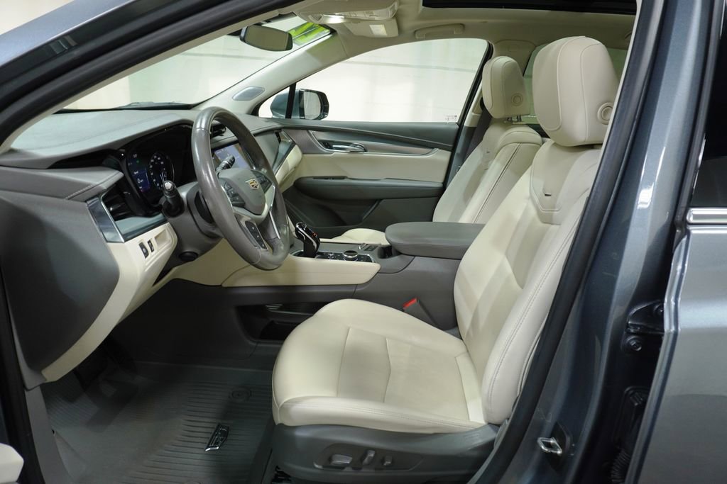 Used 2022 Cadillac XT5 Premium Luxury image 12