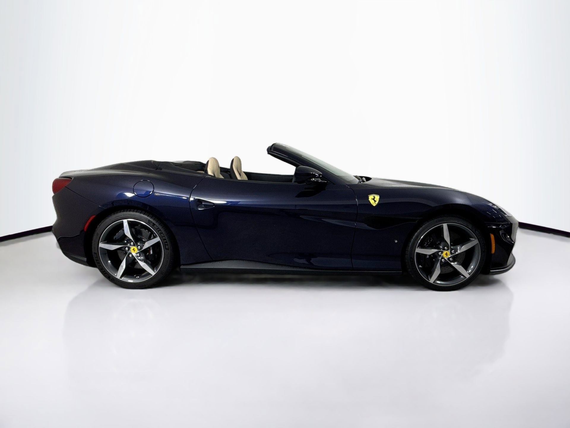 Certified 2023 Ferrari Portofino M RWD image 8