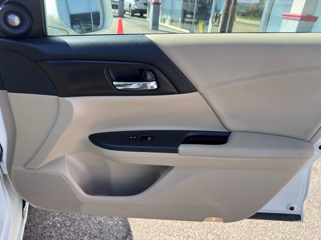 Used 2014 Honda Accord EX-L image 29