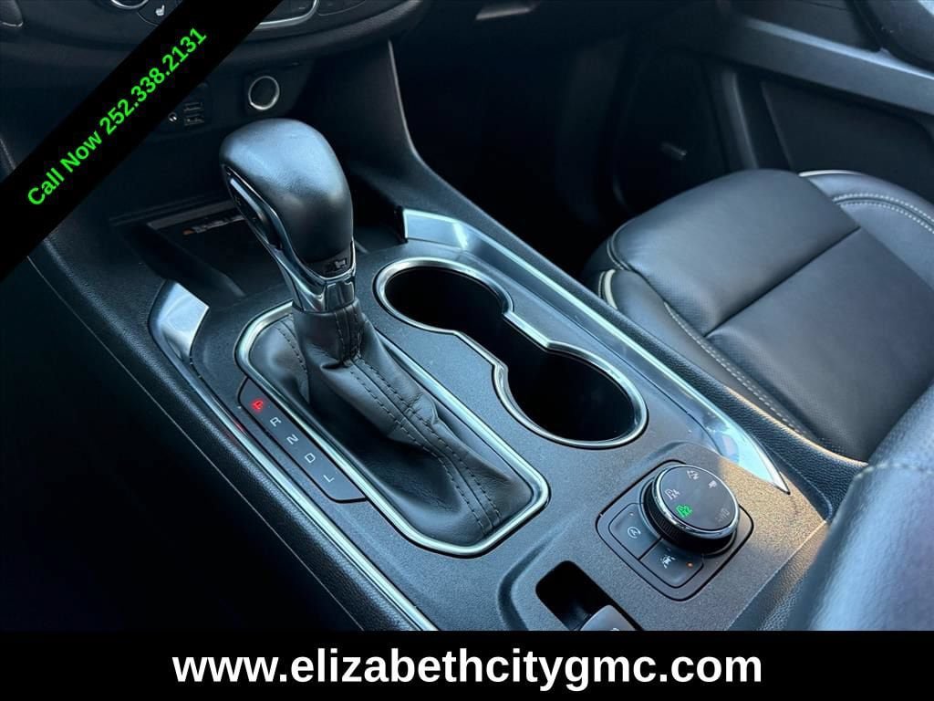Used 2023 Chevrolet Traverse Premier AWD/4WD image 19