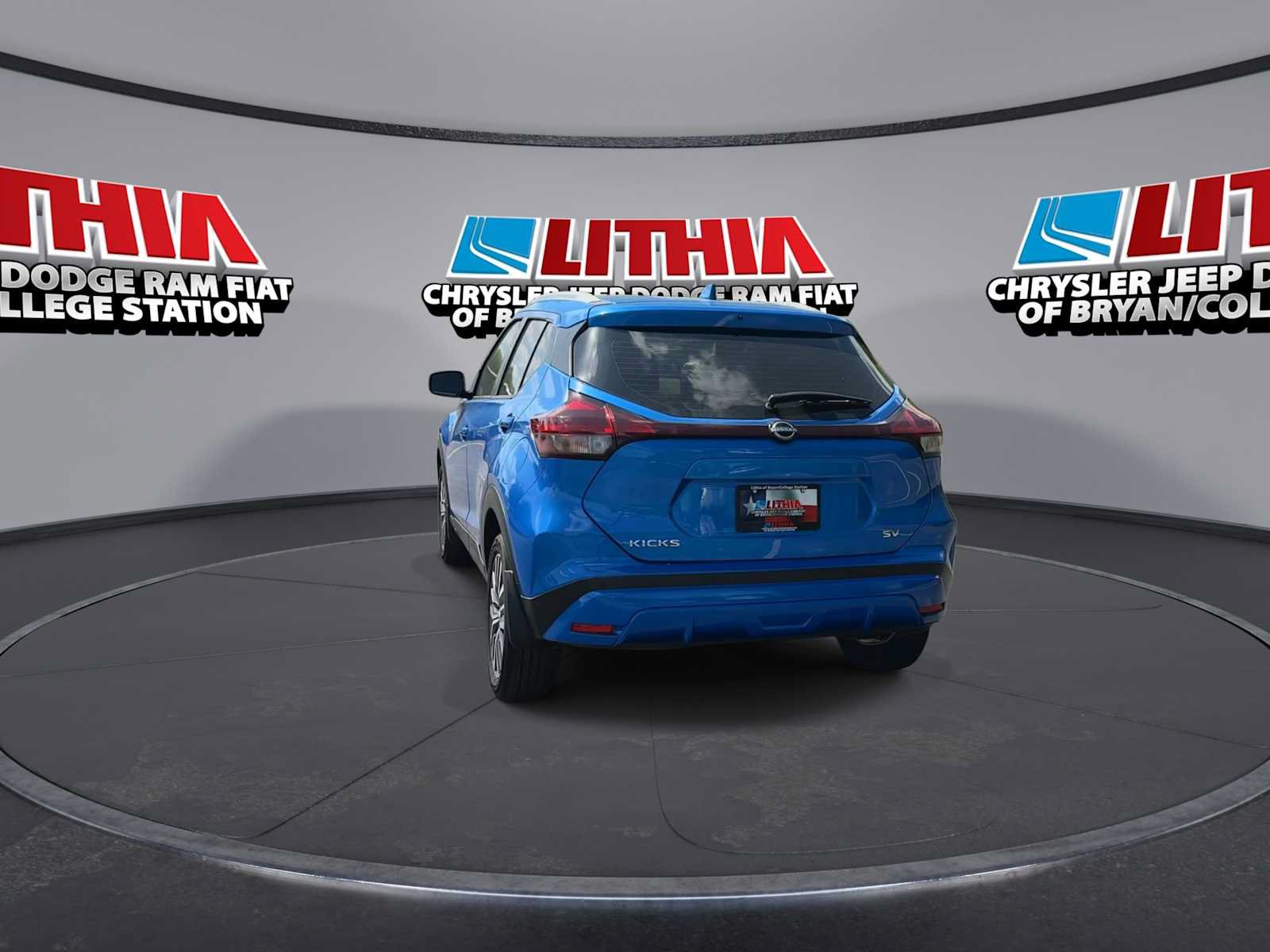 Used 2024 Nissan Kicks SV FWD image 7