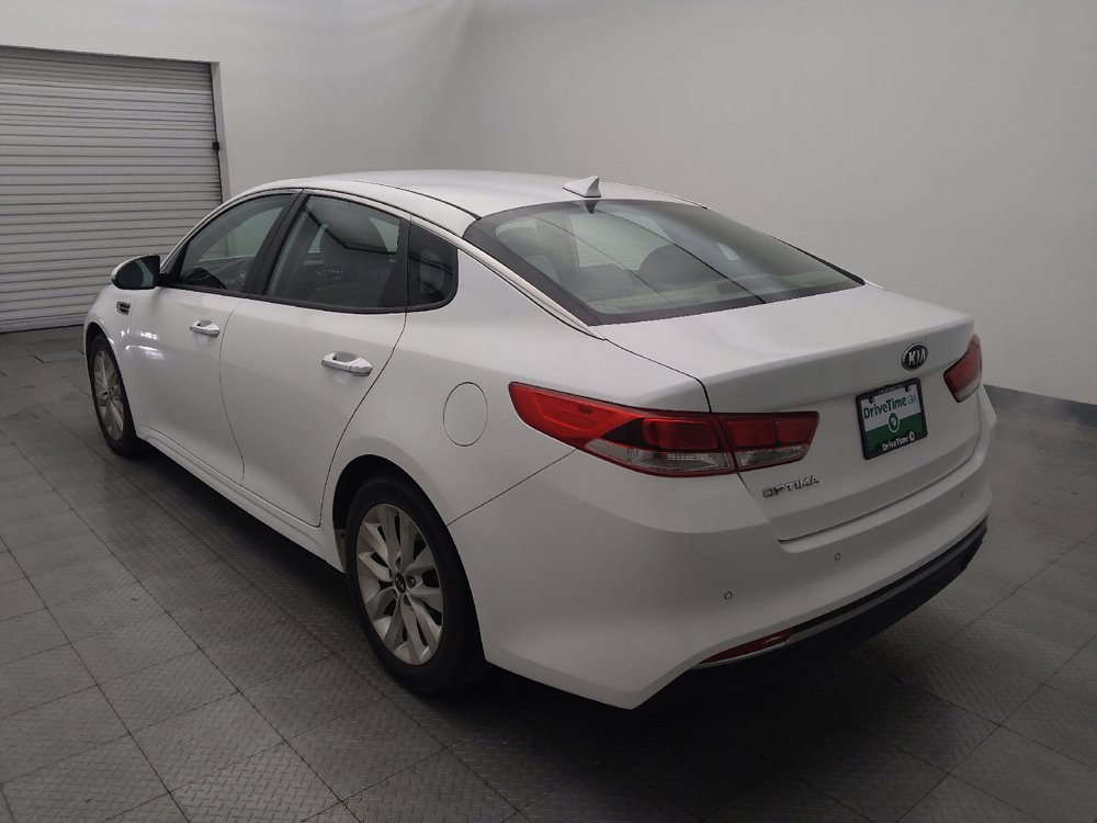 Used 2018 Kia Optima LX w/ 17" Alloy Wheels Package image 5