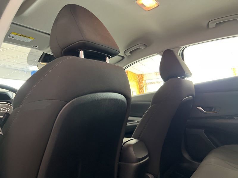 Used 2023 Hyundai Elantra SEL w/ Preferred Accessory Package image 16