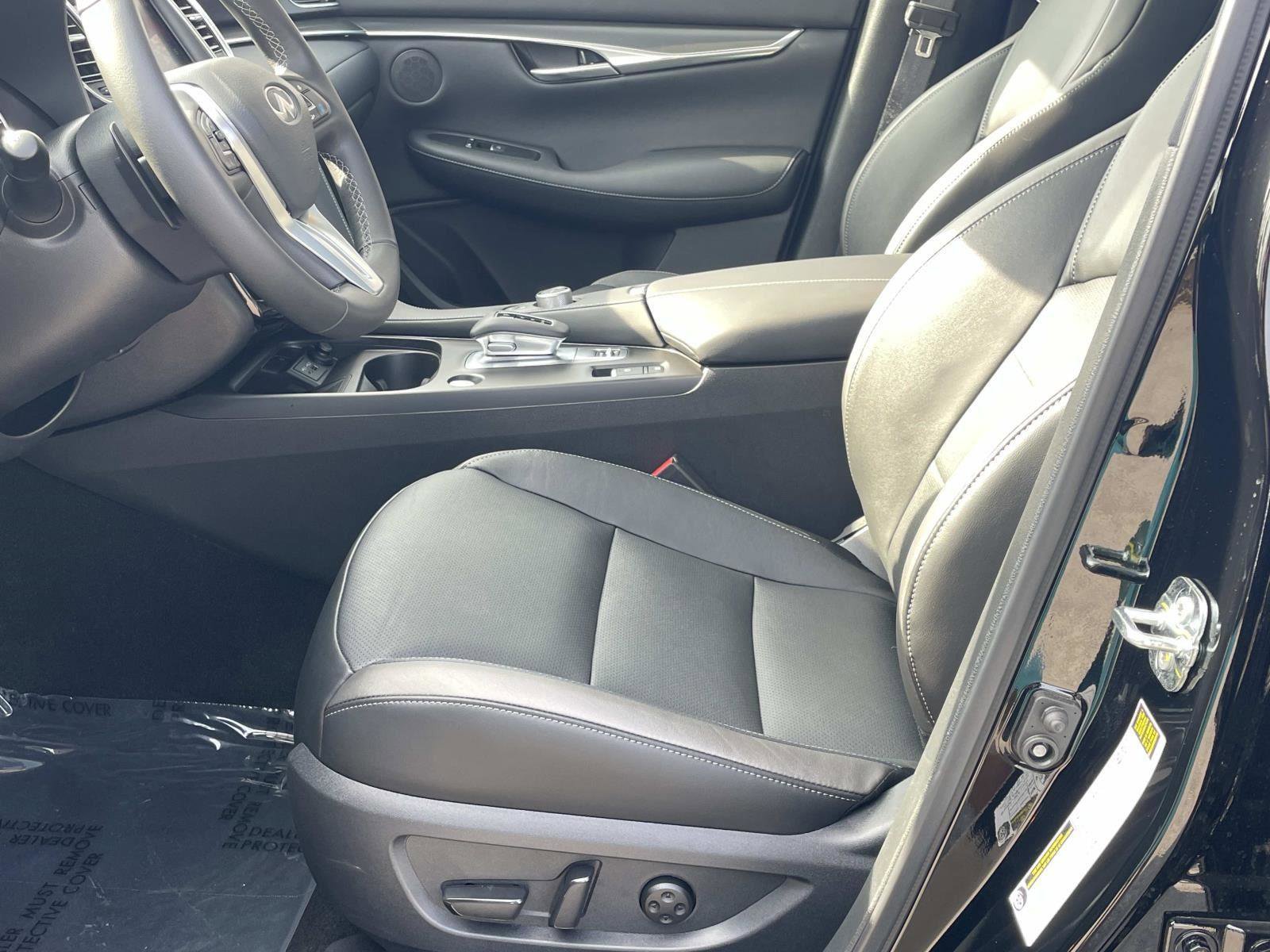 Certified 2025 INFINITI QX50 Luxe AWD/4WD image 14