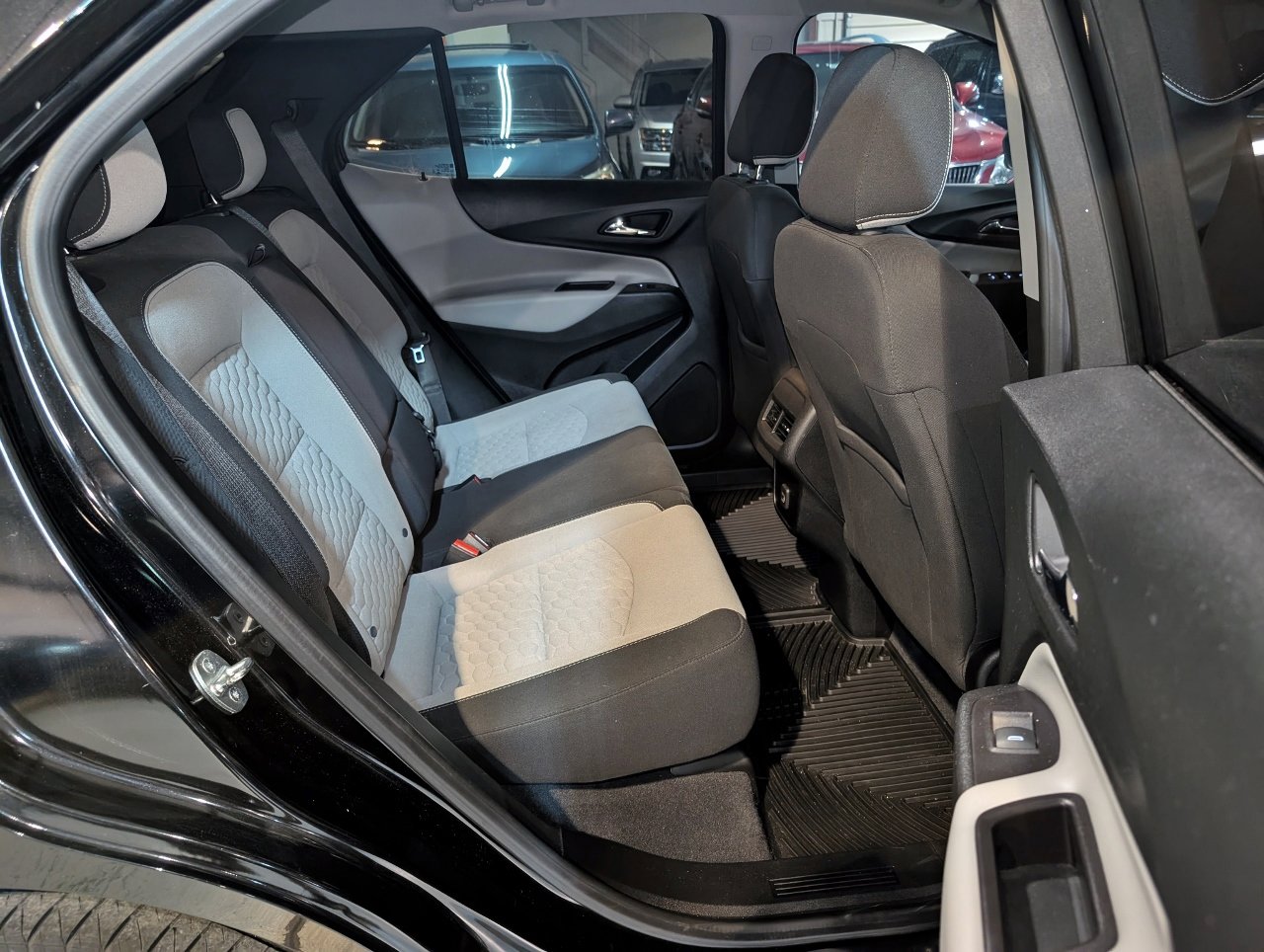 Used 2020 Chevrolet Equinox LS image 26