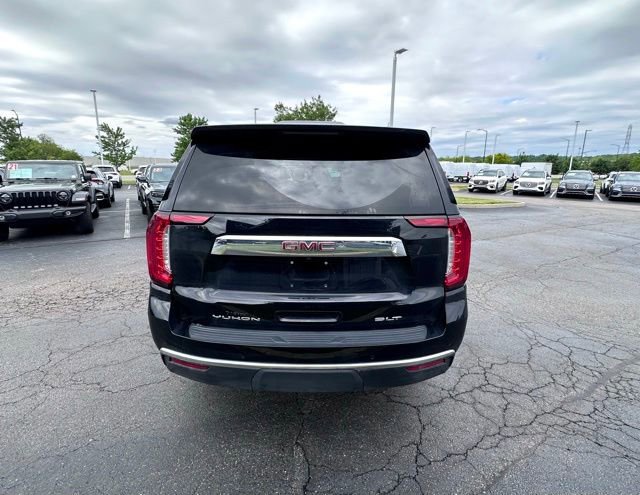 Used 2023 GMC Yukon SLT w/ SLT Luxury Package AWD/4WD image 9
