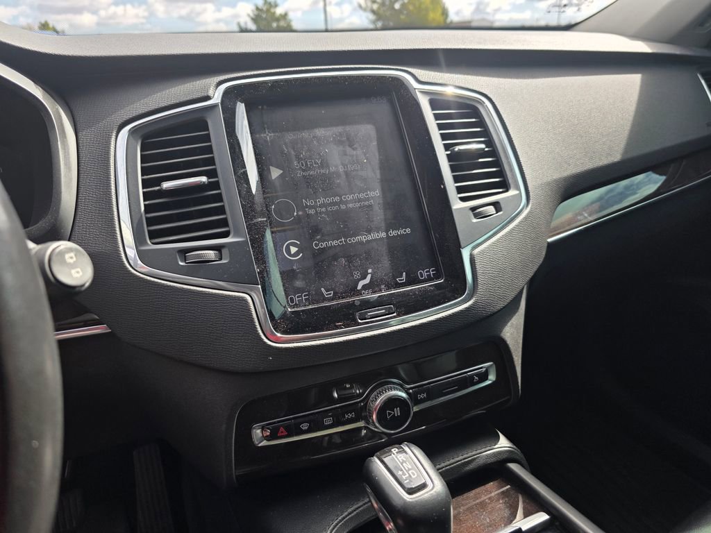 Used 2019 Volvo XC90 T5 Momentum w/ Protection Package Premier FWD image 15