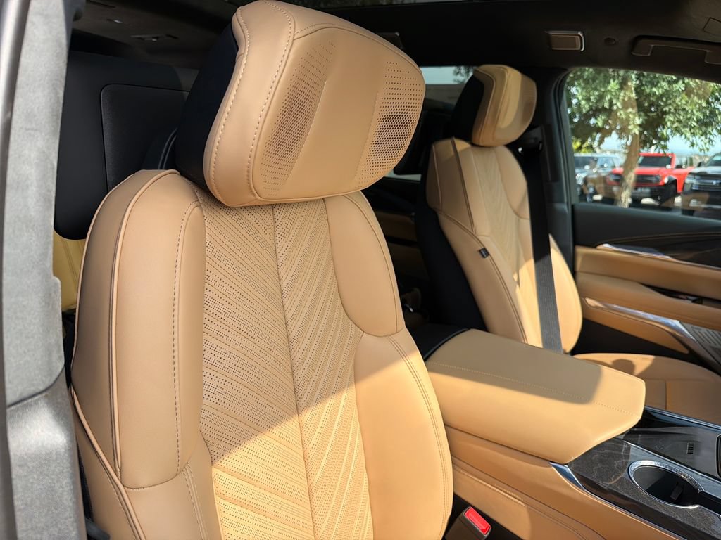New 2026 Cadillac Escalade IQL Sport 2 w/ LPO, ONYX Package AWD/4WD image 42