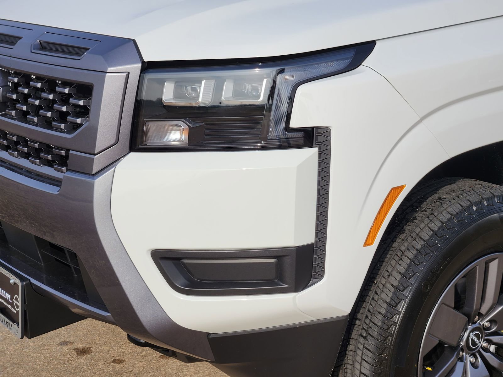 New 2026 Nissan Frontier SV image 9