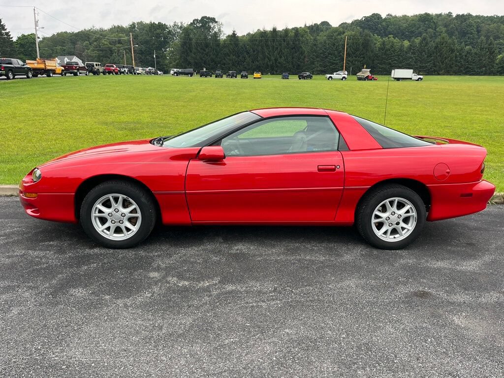 Used 2000 Chevrolet Camaro LT RWD image 4