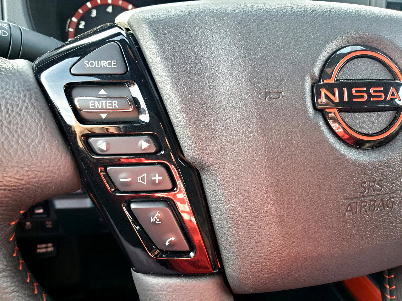 Used 2022 Nissan Frontier PRO-4X image 21