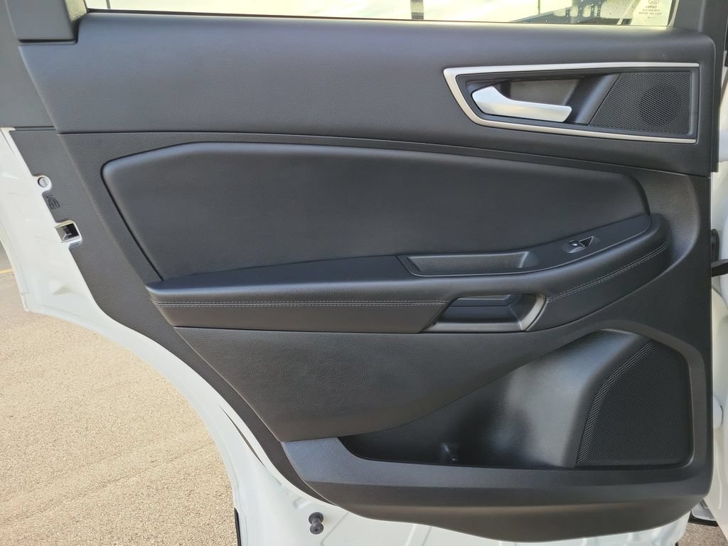 Used 2024 Ford Edge SEL w/ Convenience Package AWD/4WD image 11