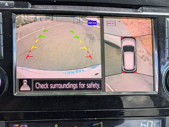 Used 2018 Nissan Rogue SL w/ Premium Package AWD/4WD image 23