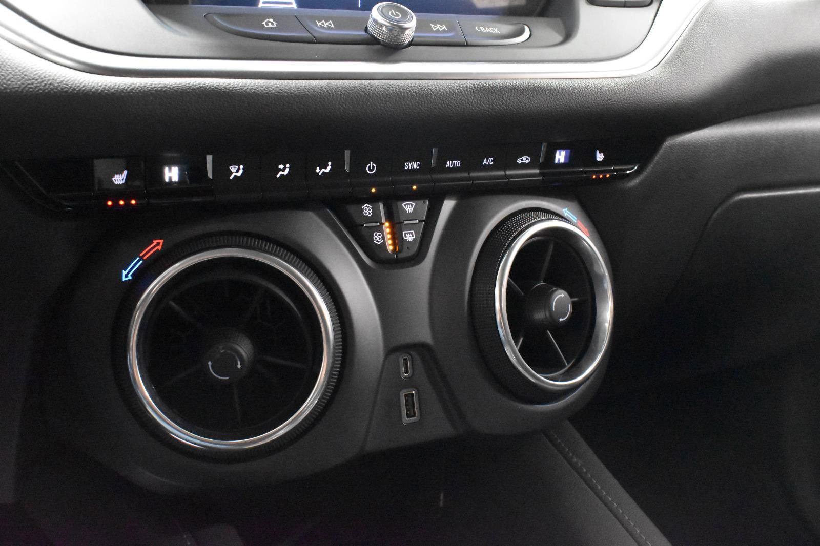 Used 2020 Chevrolet Blazer LT image 17