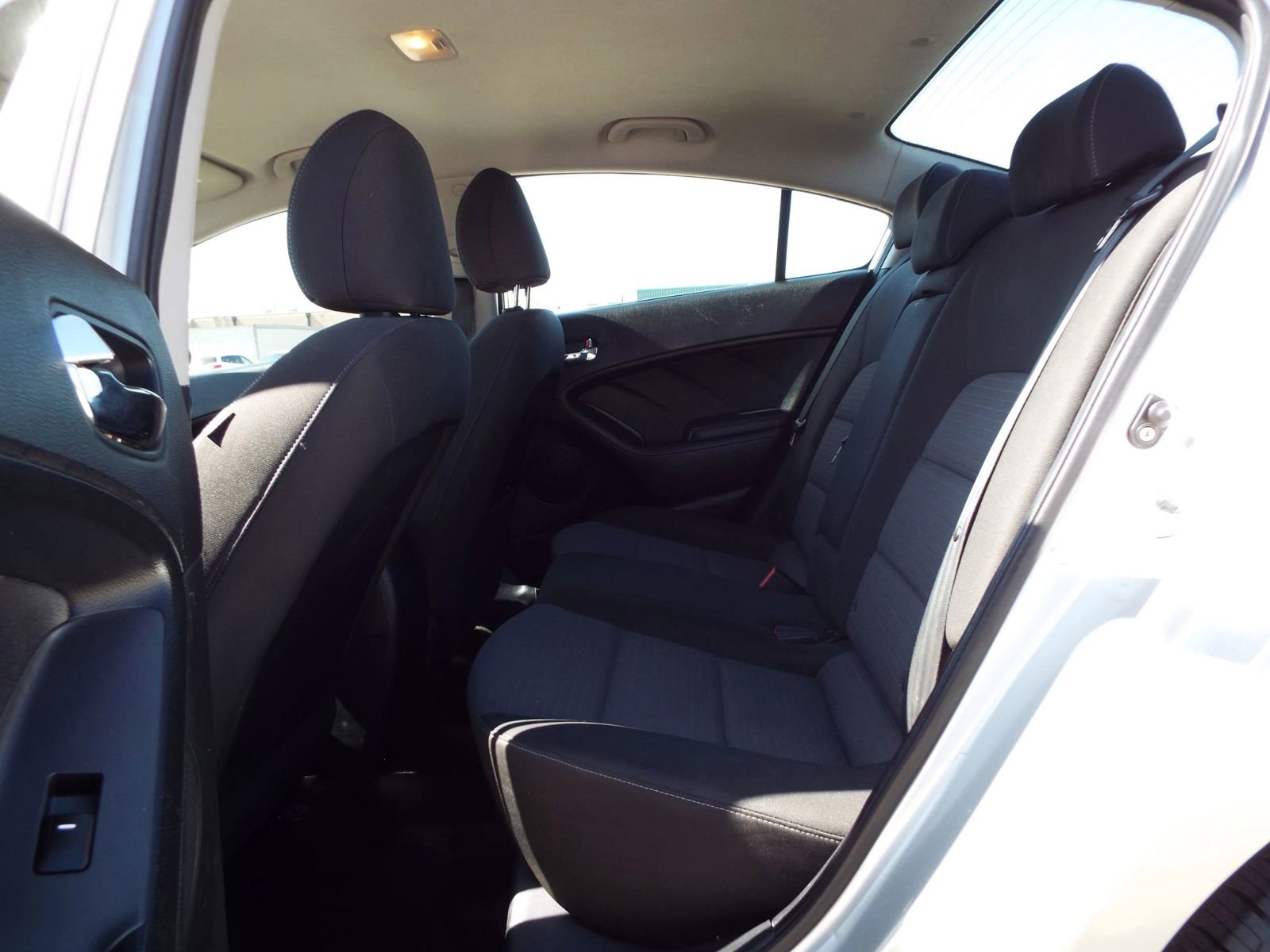 Used 2015 Kia Forte LX w/ Popular Package FWD image 17