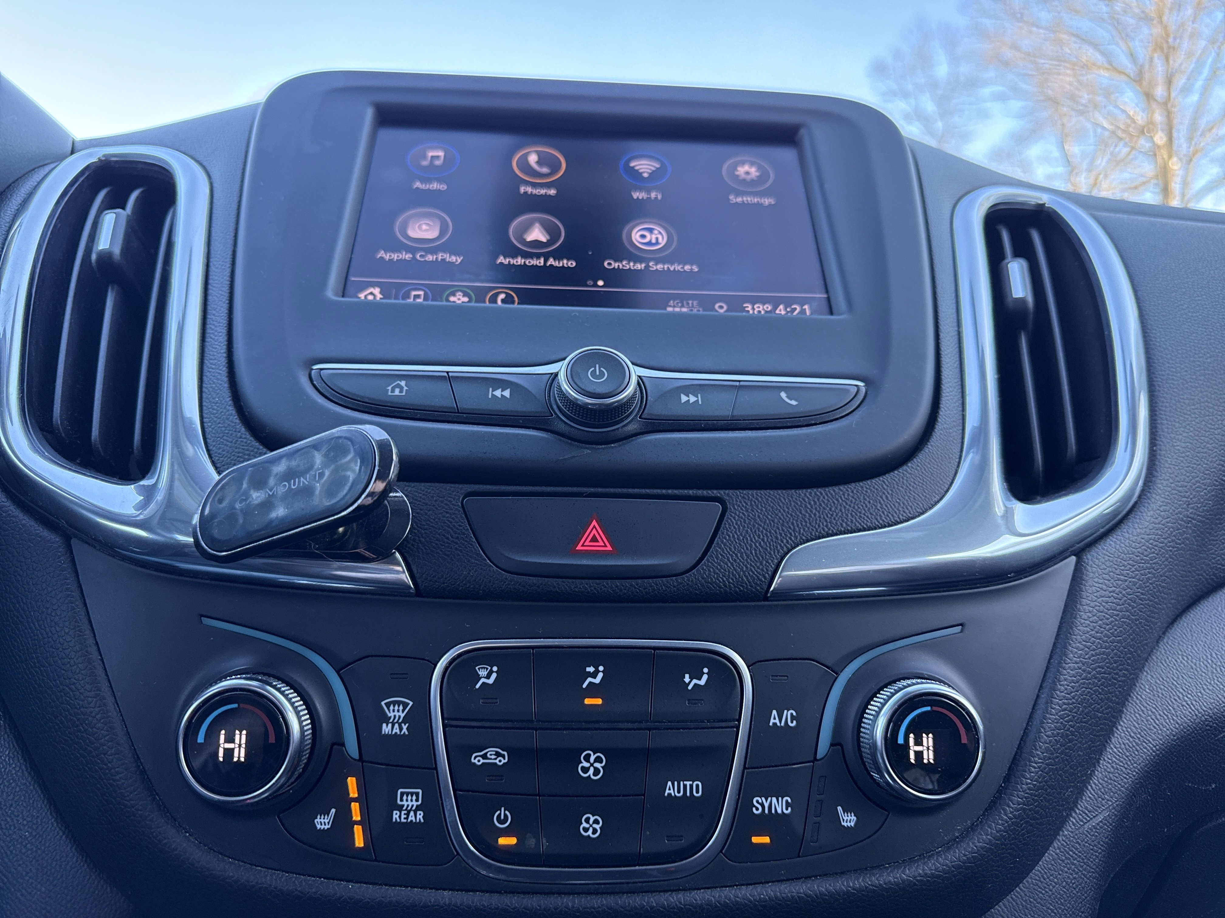 Used 2020 Chevrolet Equinox LT image 15