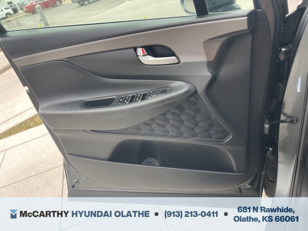 Used 2020 Hyundai Santa Fe SE image 32