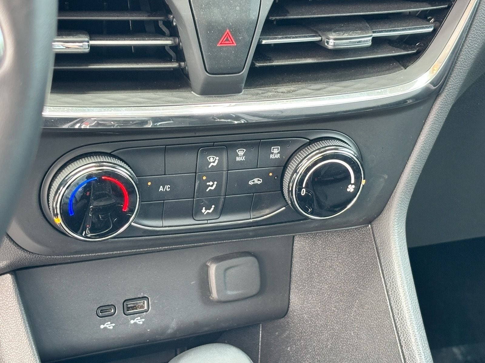 Used 2025 Buick Encore GX Preferred FWD image 26