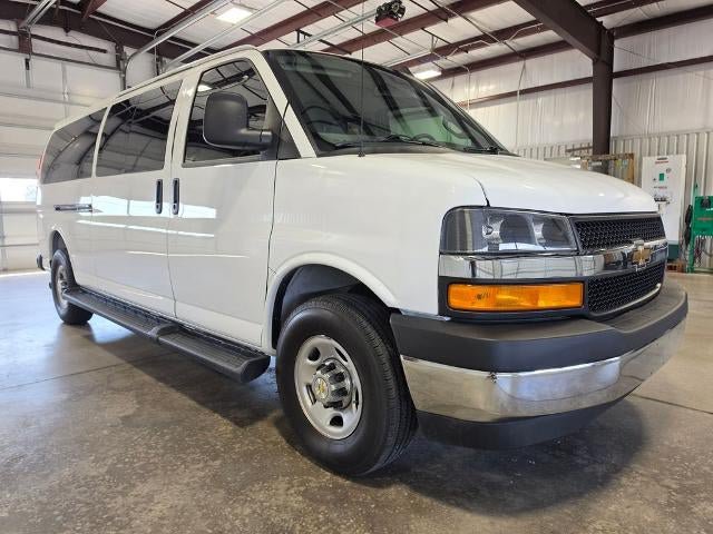 Used 2025 Chevrolet Express 3500 LT w/ LT Preferred Equipment Group RWD image 7