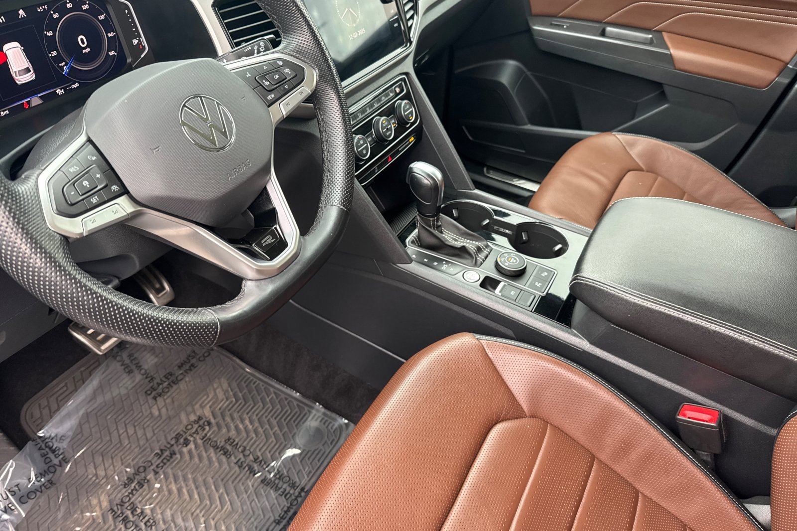 Used 2022 Volkswagen Atlas SEL Premium image 9