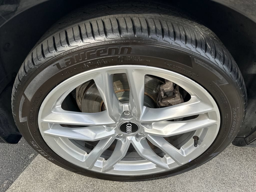Used 2017 Audi A4 2.0T Ultra Premium w/ Convenience Package FWD image 27