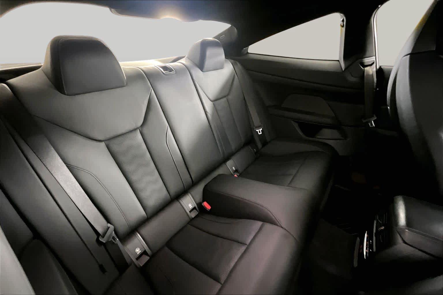 Used 2021 BMW M4 Coupe w/ Executive Package RWD image 19