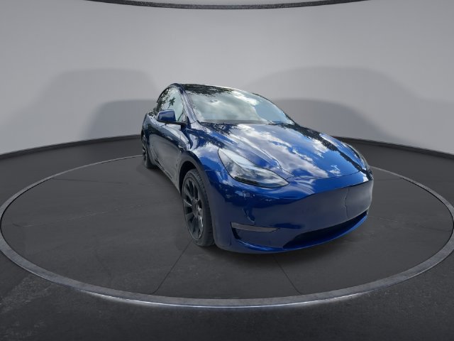Used 2024 Tesla Model Y Long Range AWD/4WD image 2