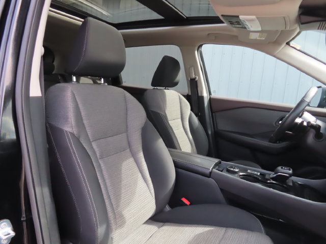 Used 2021 Nissan Rogue SV AWD/4WD image 25
