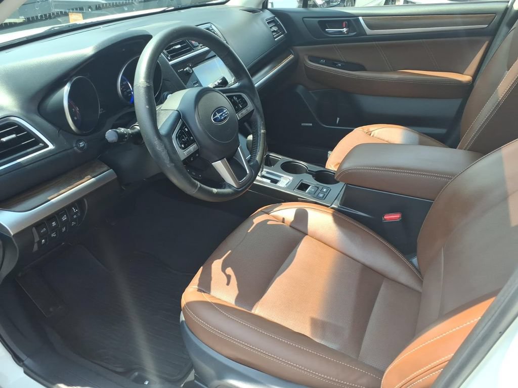 Used 2017 Subaru Outback 2.5i Touring AWD/4WD image 13