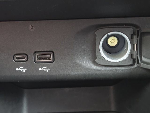 Used 2024 Buick Envista Sport Touring w/ Convenience I Package FWD image 7