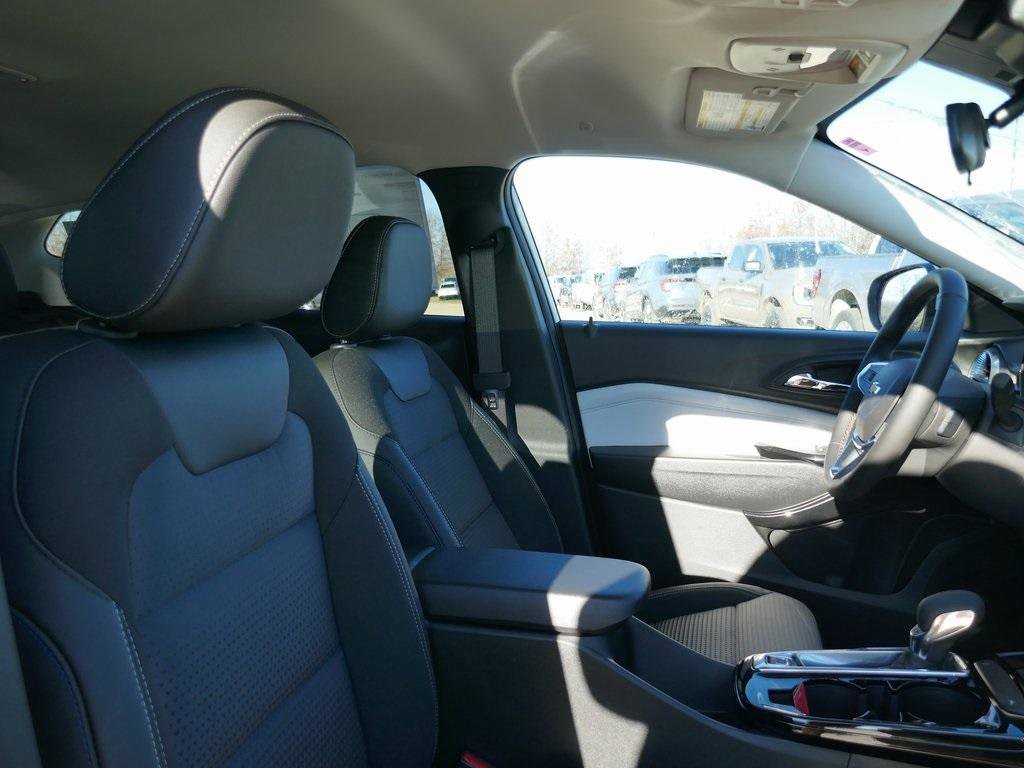 New 2026 Chevrolet Trax LT w/ LT Convenience Package image 8