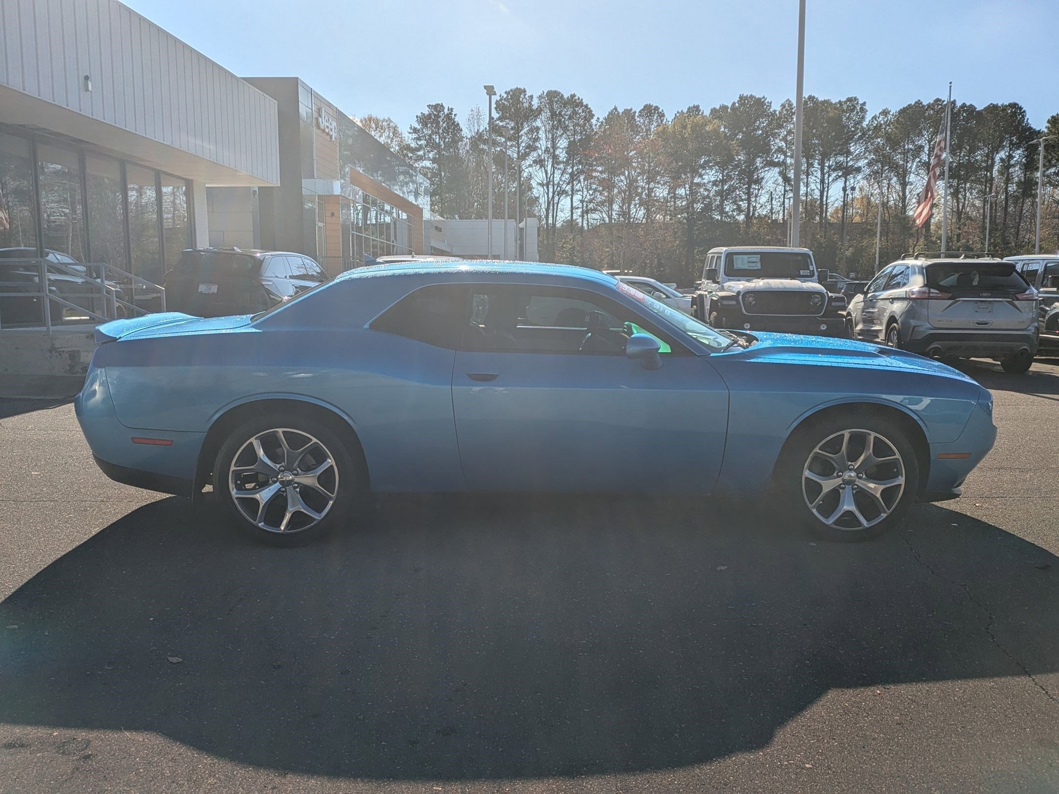Used 2016 Dodge Challenger SXT Plus image 4