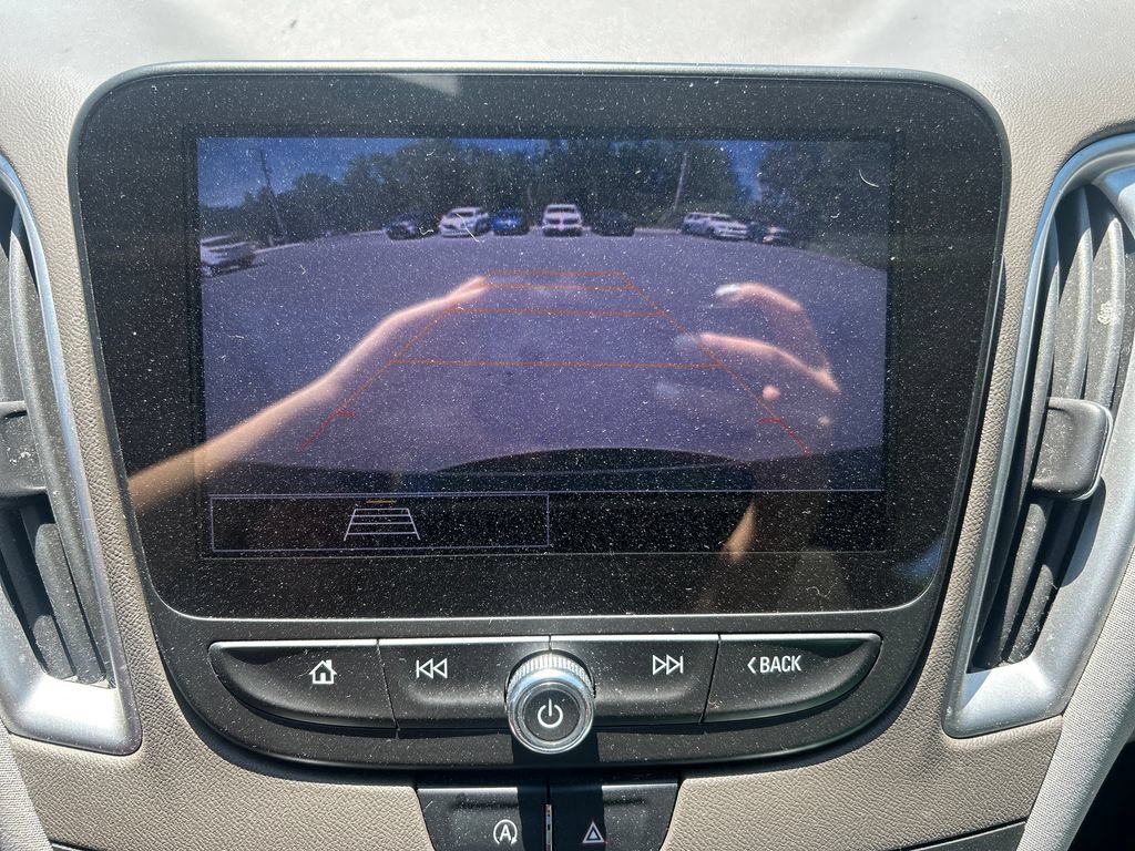 Used 2022 Chevrolet Malibu LT FWD image 30