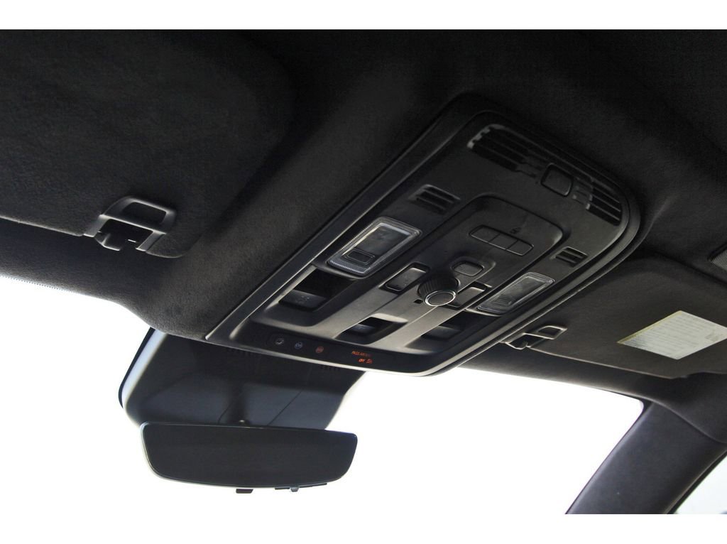 Certified 2022 Cadillac Escalade Sport Platinum w/ Heavy-Duty Trailer Package image 9