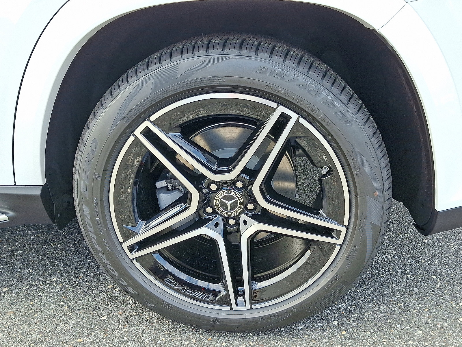 New 2026 Mercedes-Benz GLS 450 4MATIC image 5