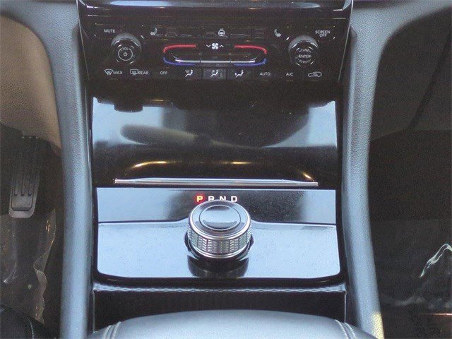 Used 2024 Jeep Grand Cherokee Limited image 19