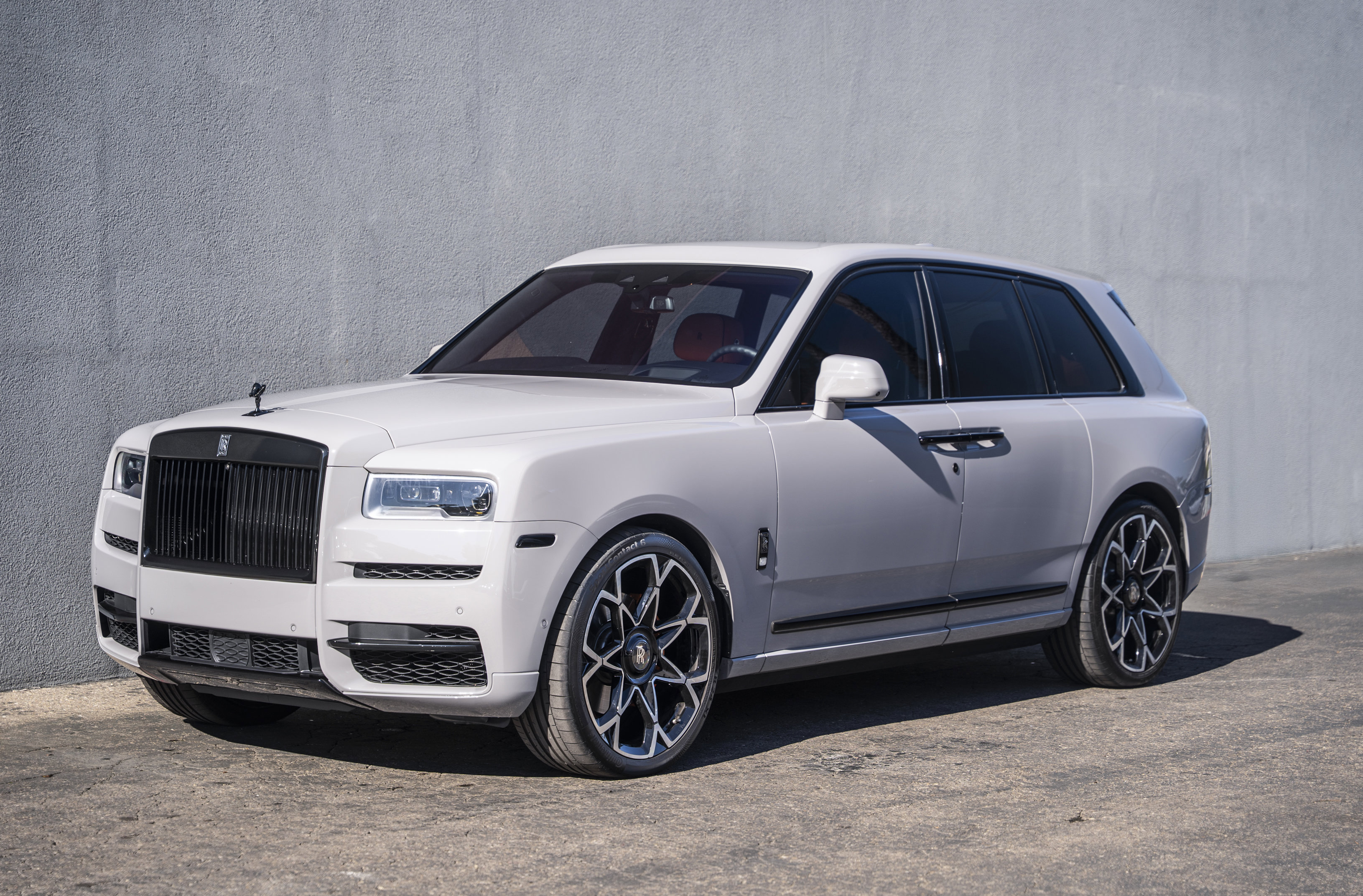 Used 2023 Rolls-Royce Cullinan Black Badge w/ Leather Finishing Pack image 1