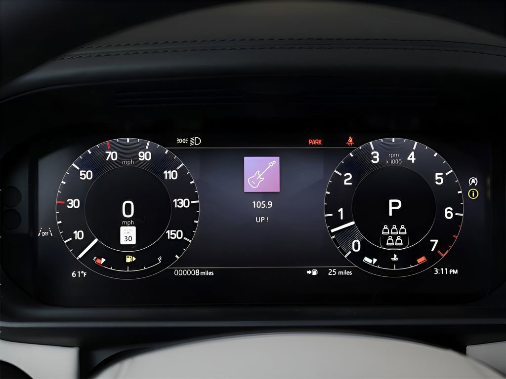 Used 2025 Land Rover Discovery Metropolitan Edition AWD/4WD image 64