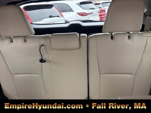 Used 2020 Toyota Highlander Platinum image 17